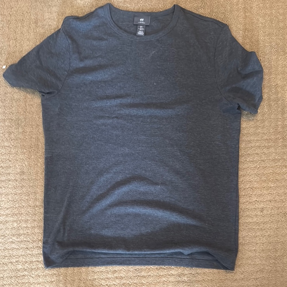 H&M Gray Dress Shirt Classic Design